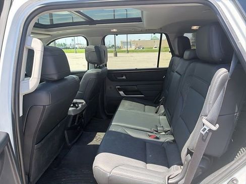 Used 2023 Toyota Sequoia Limited w/ Tow Technology Package AWD/4WD image 18