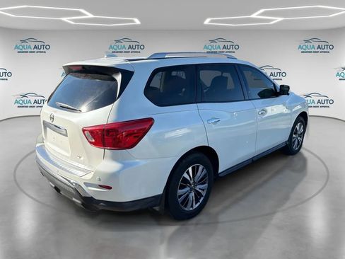 Used 2019 Nissan Pathfinder SL image 5