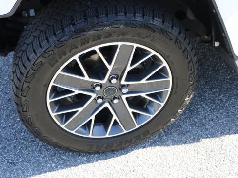Used 2024 Jeep Wrangler High Altitude AWD/4WD image 12