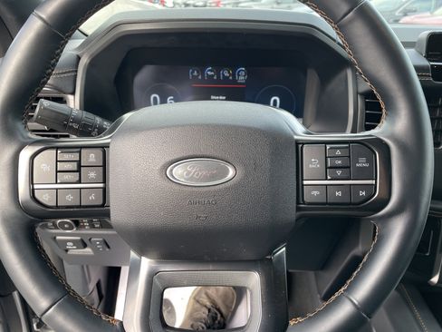 Used 2024 Ford Expedition Platinum image 27