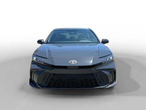 Used 2026 Toyota Camry SE FWD image 8