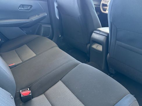 Used 2025 Nissan Sentra SV FWD image 25