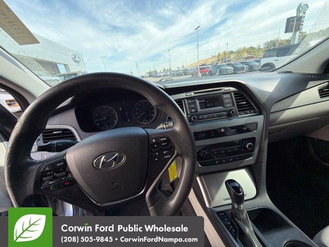 Used 2017 Hyundai Sonata SE FWD image 12