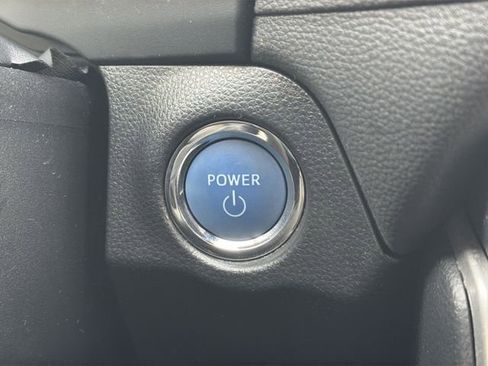 Used 2020 Toyota RAV4 Limited image 29