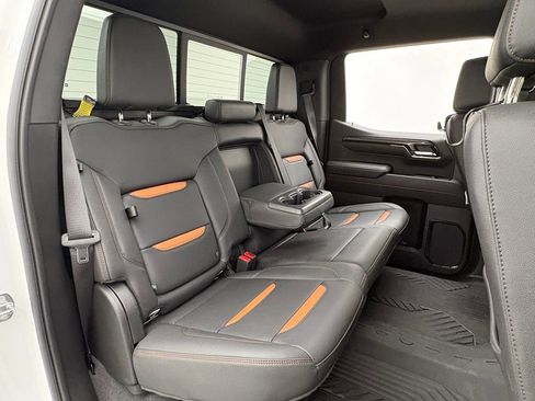 Used 2024 GMC Sierra 1500 AT4 w/ AT4 Premium Package AWD/4WD image 37