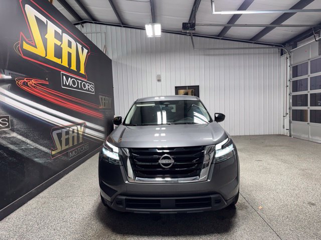 Used 2024 Nissan Pathfinder S FWD image 13