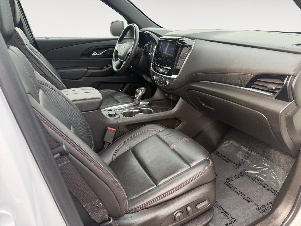 Used 2022 Chevrolet Traverse RS AWD/4WD image 27