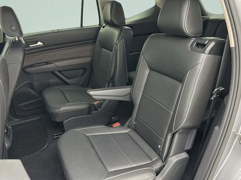 Used 2023 Volkswagen Atlas SE AWD/4WD image 11
