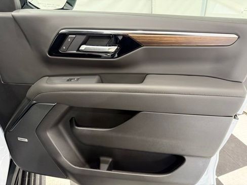 New 2026 Chevrolet Tahoe High Country image 25