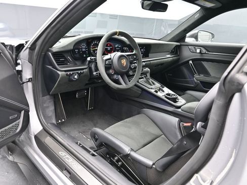 Certified 2024 Porsche 911 GT3 RS RWD image 4