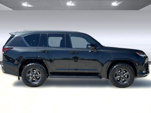 Certified 2026 Lexus LX 700h Overtrail image 7