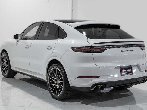 Used 2020 Porsche Cayenne Turbo AWD/4WD image 11