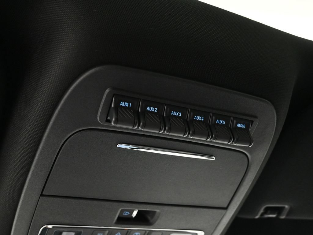 Used 2025 Ford F150 Raptor AWD/4WD image 16