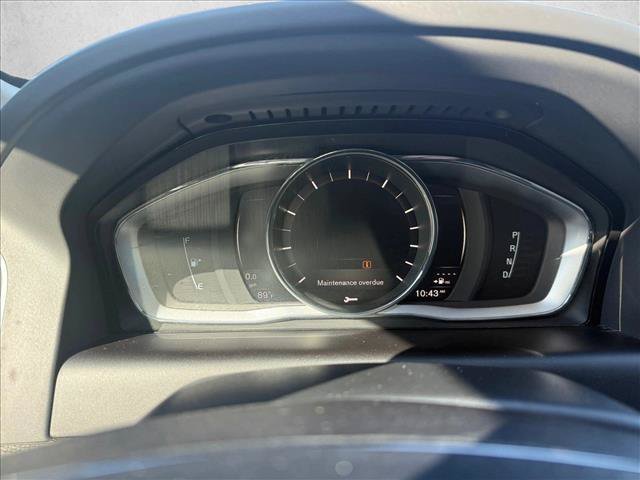 Used 2017 Volvo XC60 T5 Inscription w/ Preferred Option Package FWD image 11