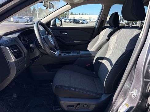 Used 2022 Nissan Rogue SV image 13