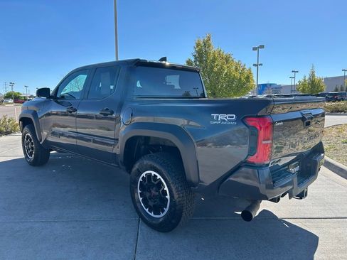 Used 2024 Toyota Tacoma TRD Off-Road AWD/4WD image 5