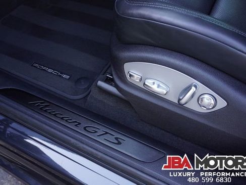 Used 2022 Porsche Macan GTS AWD/4WD image 57