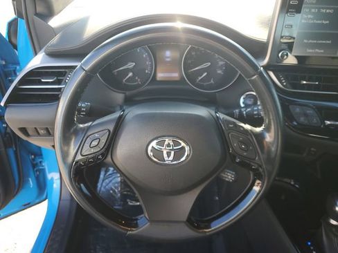 Used 2019 Toyota C-HR XLE image 20