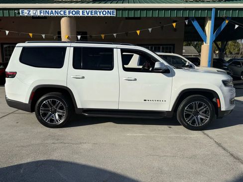 Used 2022 Jeep Wagoneer Series II image 4