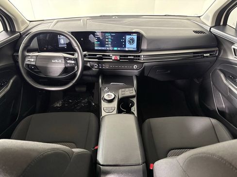 New 2026 Kia Sportage LX FWD image 32