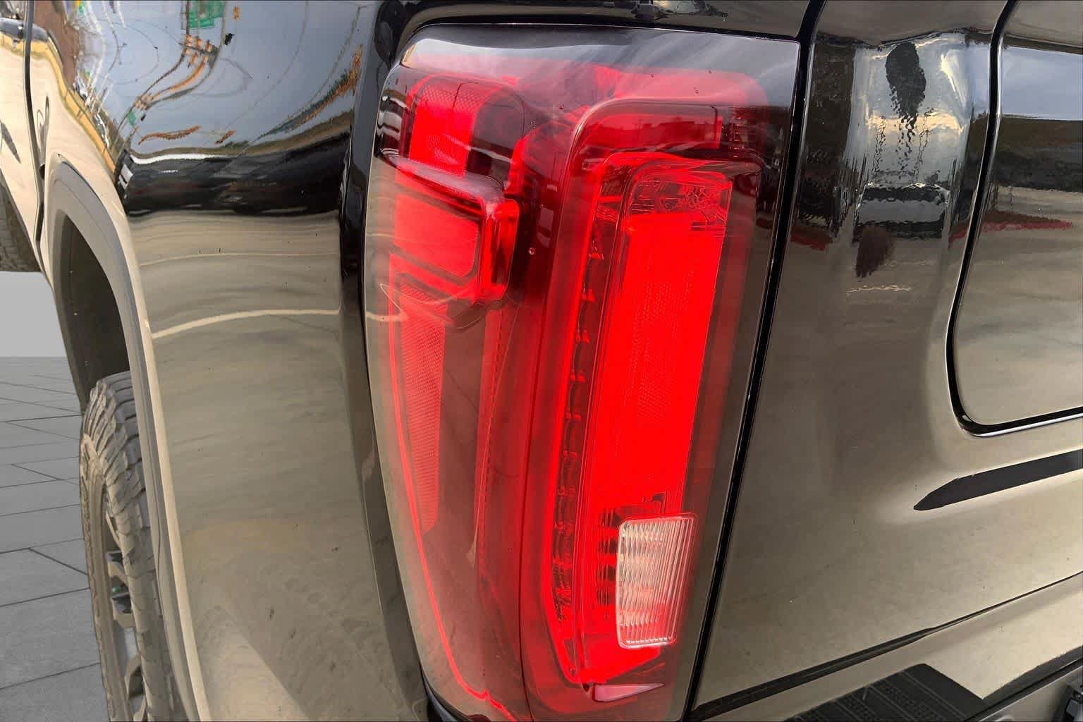 Used 2022 GMC Sierra 1500 AT4X AWD/4WD image 27