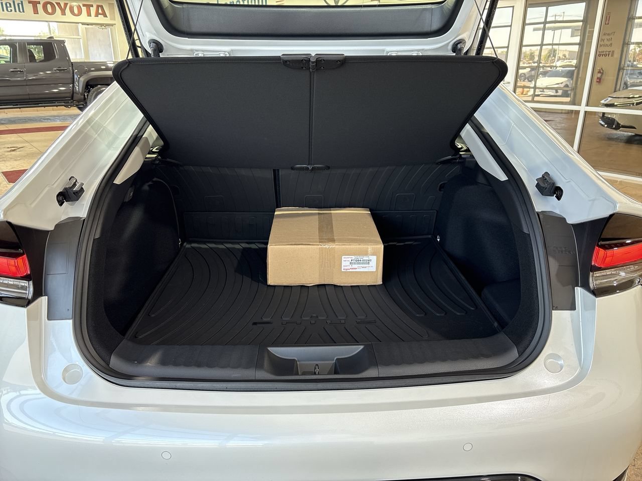 New 2027 Toyota Prius Plug-In Hybrid FWD image 24