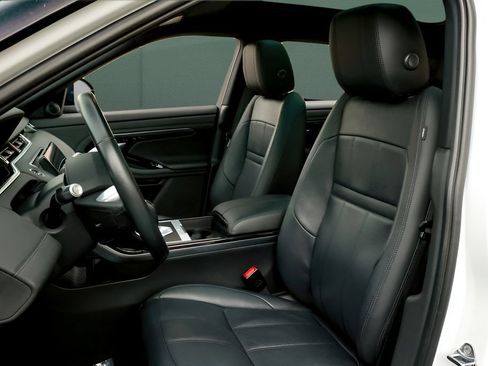 Used 2020 Land Rover Range Rover Evoque SE AWD/4WD image 2