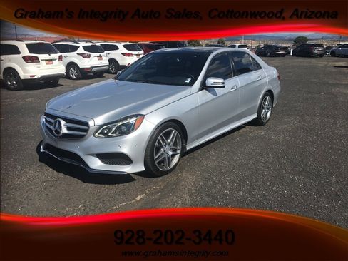 Used 2015 Mercedes-Benz E 400 Sedan image 1