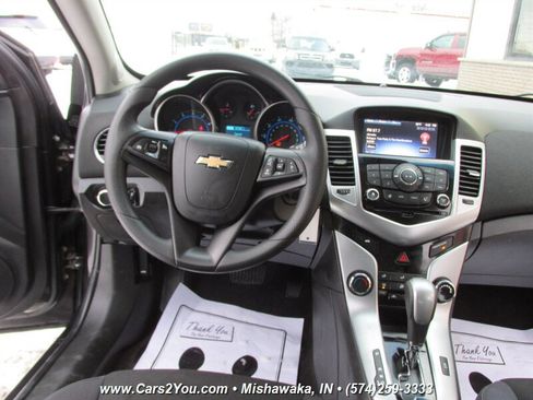 Used 2016 Chevrolet Cruze LT FWD image 16