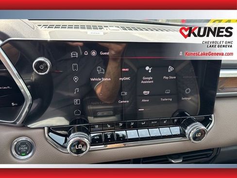 New 2025 GMC Canyon Denali image 31