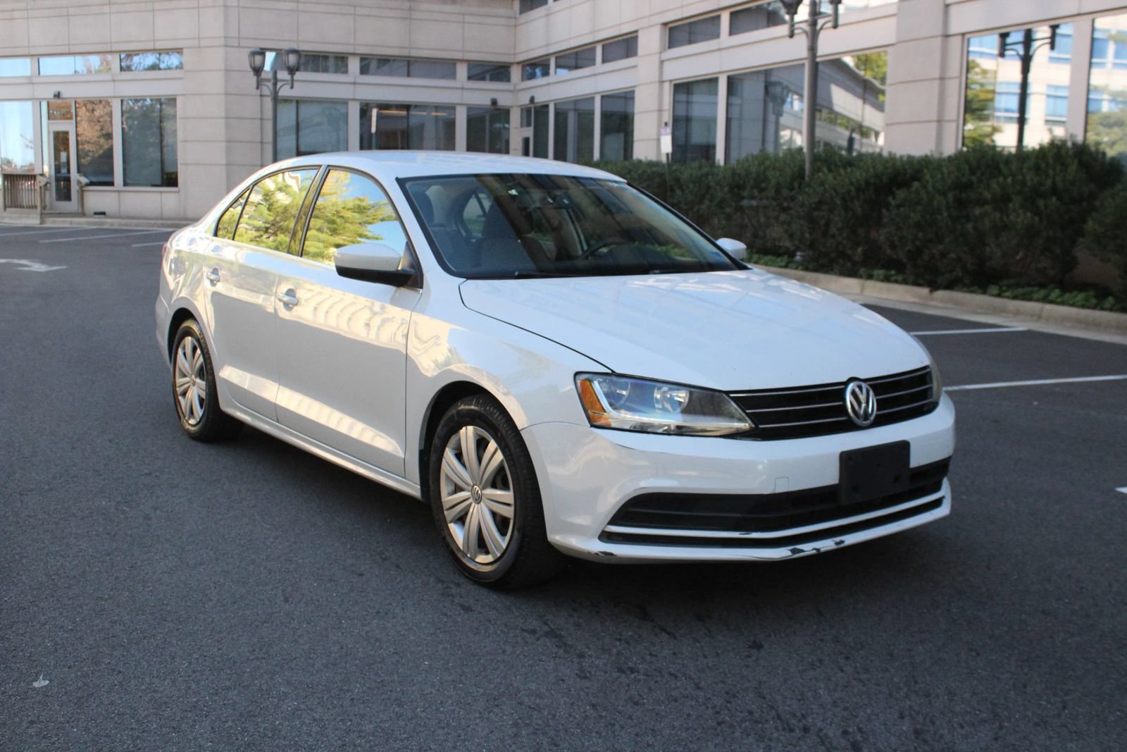 Used 2017 Volkswagen Jetta S FWD image 1