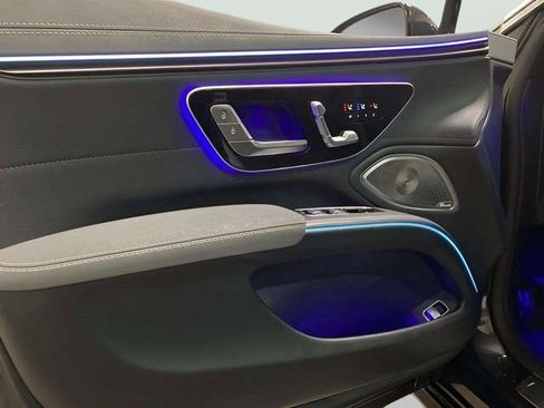 Used 2023 Mercedes-Benz EQS 580 4MATIC Sedan image 15