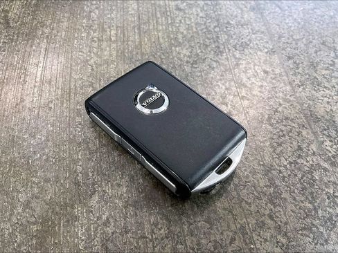 Used 2023 Volvo XC40 Recharge Plus AWD/4WD image 11