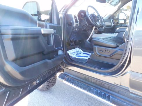 Used 2020 Ford F250 Lariat w/ Lariat Value Package image 12