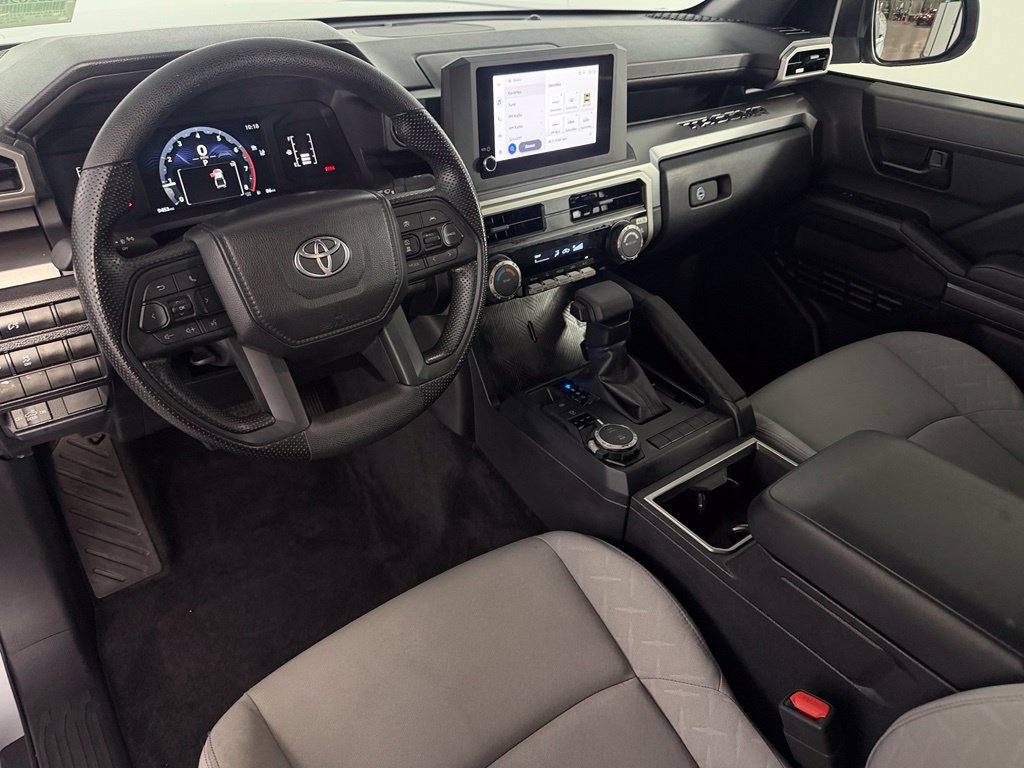 Used 2025 Toyota Tacoma SR5 AWD/4WD image 12