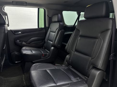 Used 2017 Chevrolet Suburban LT w/ Luxury Package image 28