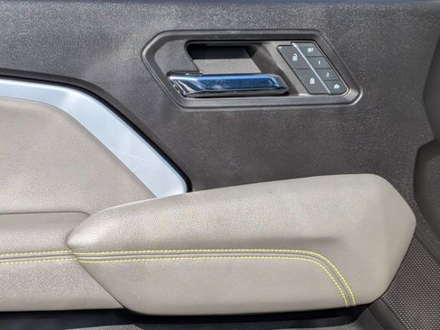 Used 2024 Chevrolet Colorado ZR2 w/ ZR2 Convenience Package III image 13