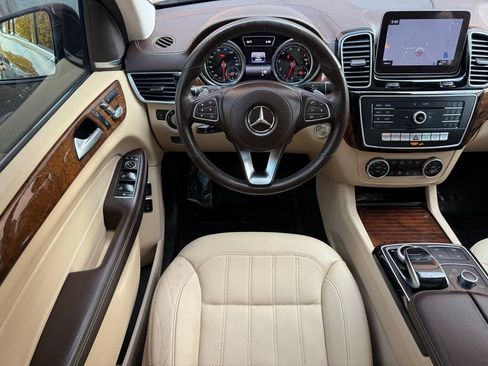 Used 2019 Mercedes-Benz GLS 450 4MATIC image 34