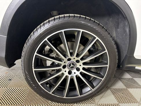 Used 2021 Mercedes-Benz GLC 300 image 31