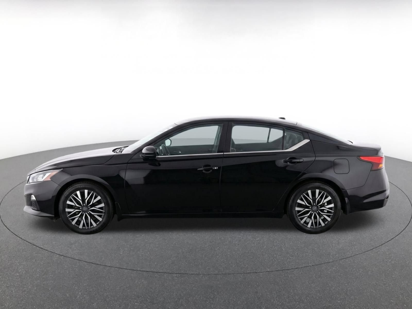 Used 2026 Nissan Altima 2.5 SV FWD image 4