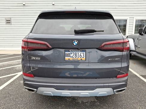 Used 2022 BMW X5 xDrive40i w/ Parking Assistance Package image 5