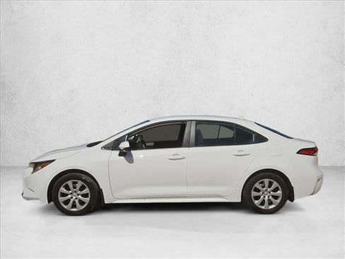 Used 2025 Toyota Corolla LE FWD image 9