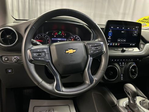 Used 2025 Chevrolet Blazer LT FWD image 15
