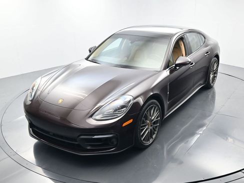 Used 2023 Porsche Panamera Platinum Edition image 36