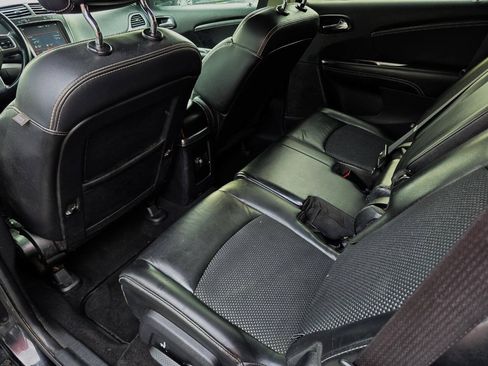 Used 2015 Dodge Journey Crossroad w/ Flexible Seating Group FWD image 22