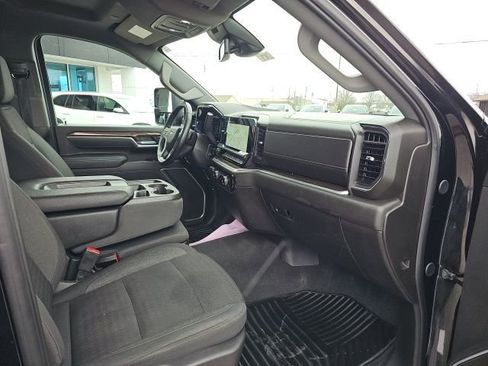 Used 2025 Chevrolet Silverado 3500 LT w/ Safety Package image 32