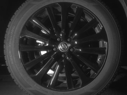 Used 2025 Toyota Highlander XSE image 15