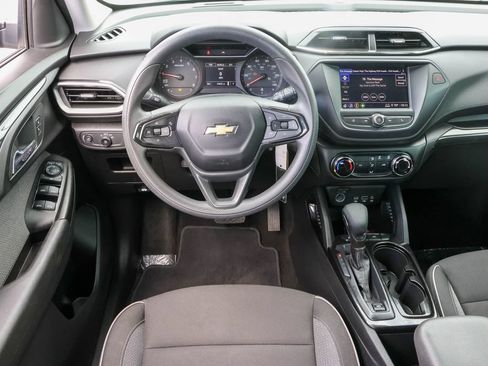 Used 2023 Chevrolet TrailBlazer LS FWD image 17