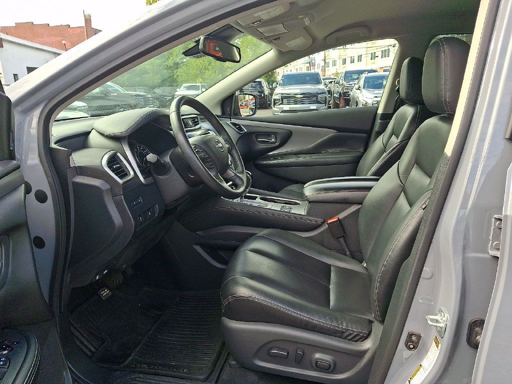 Used 2023 Nissan Murano SV w/ SV Midnight Edition Package AWD/4WD image 13