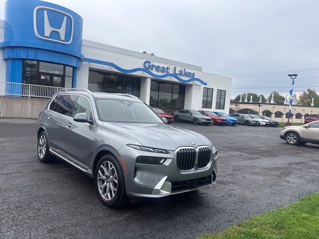 Used 2025 BMW X7 xDrive40i w/ Executive Package AWD/4WD image 2